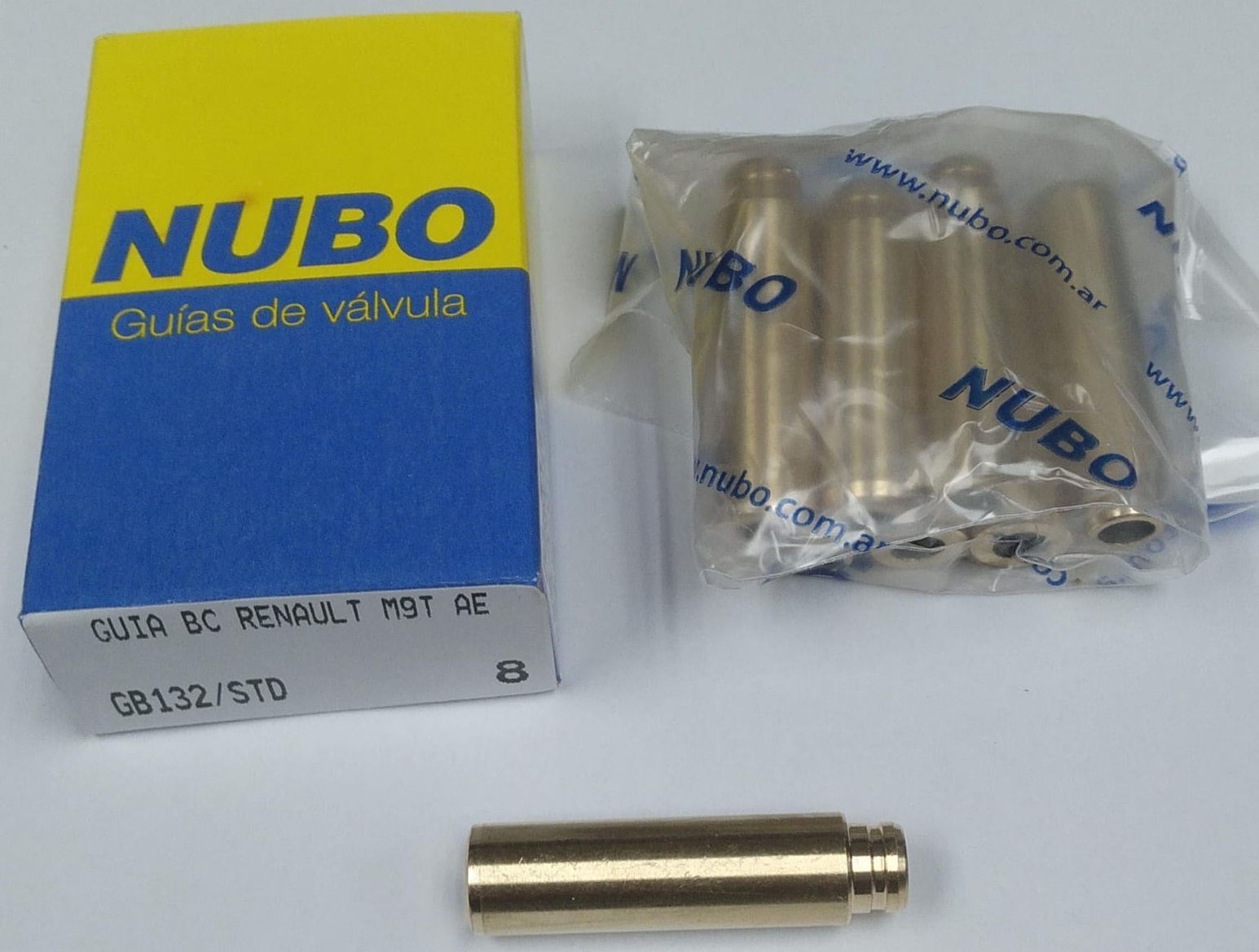 GUIA DE VALVULA ADMISION/ESCAPE  2.300cc .STD / NISSAN NP300 2.3