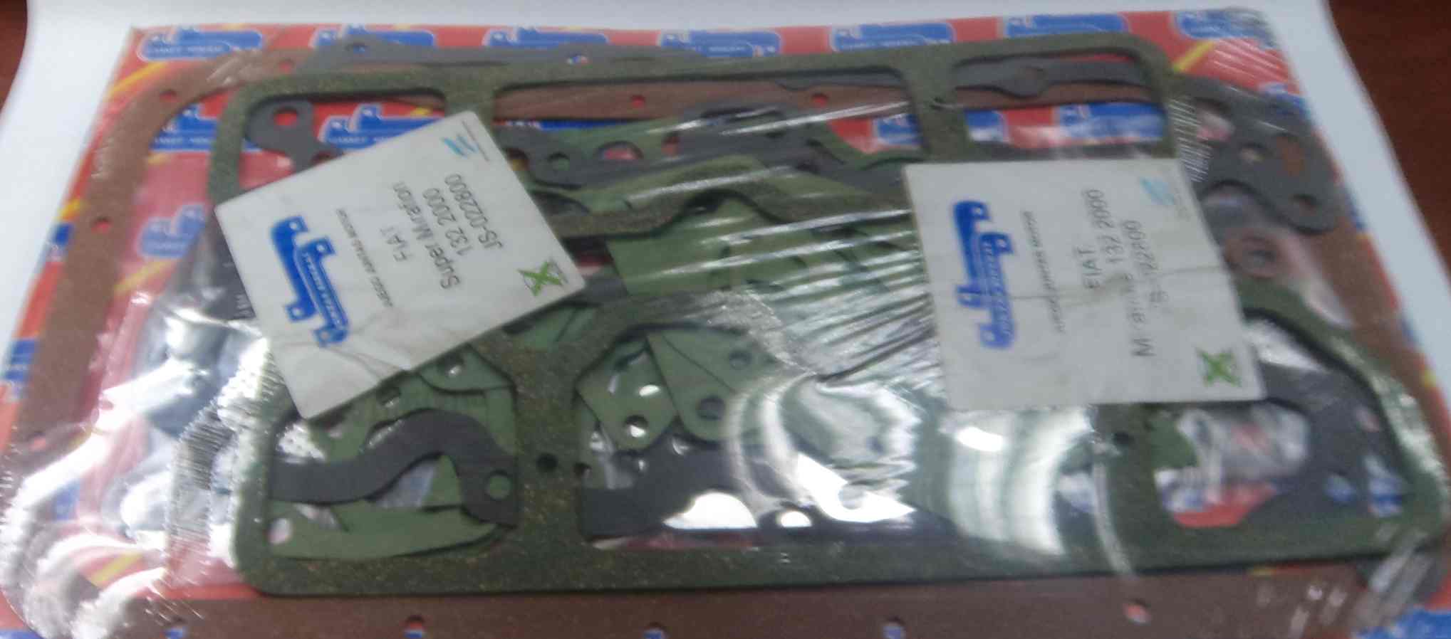 JUEGO DE EMPAQUETADURA DE MOTOR  FIAT 132 2000